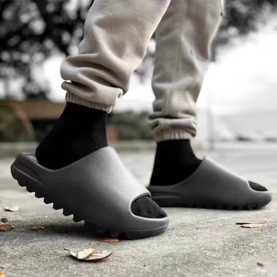 Men'S Slippers, Home Sandals, Couples, Household Thick Soles, anti Slip, Wear-Resistant Soft Sandals, Indoor Coconut Yzy Slide